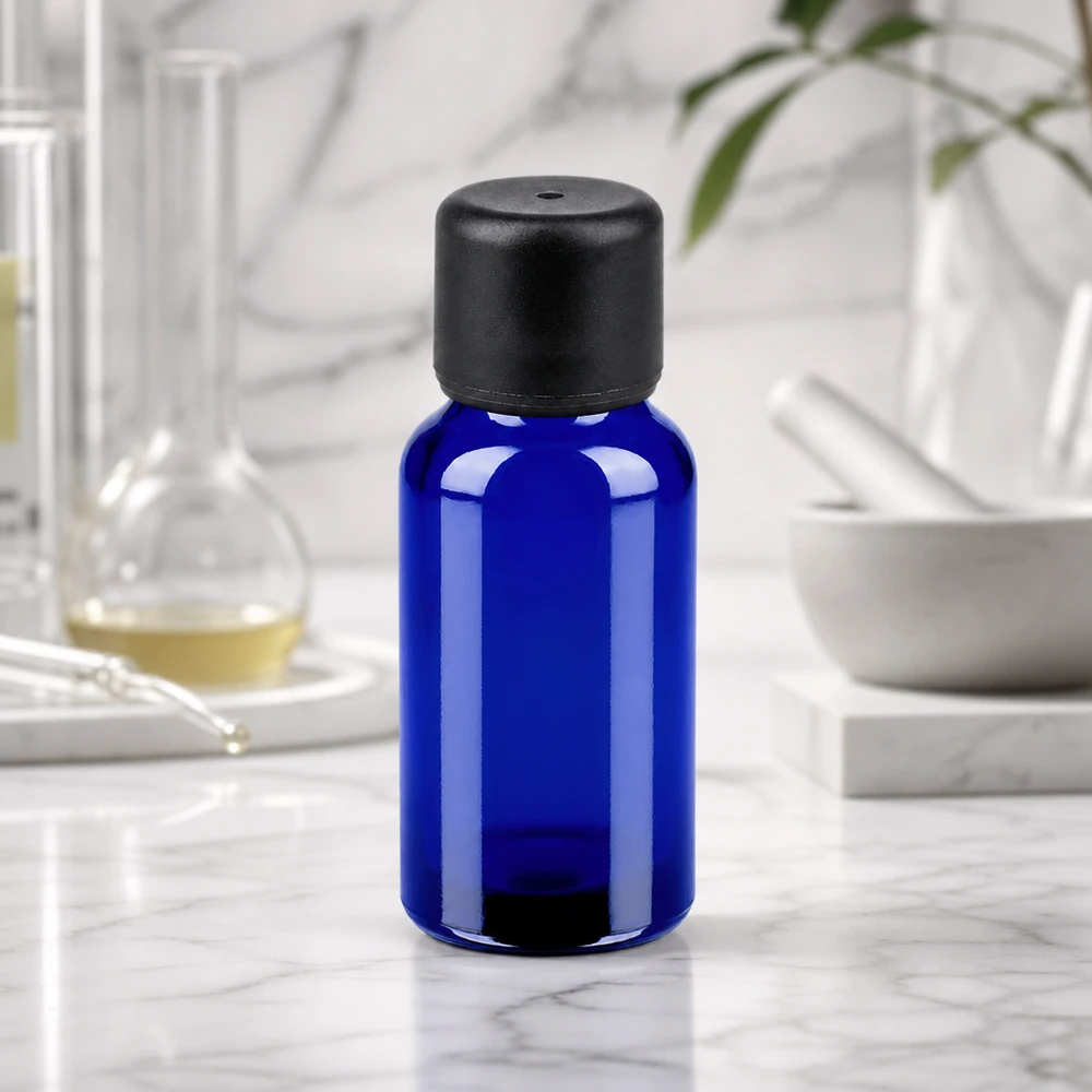 20ml flaska 6mm skruvkork svart standard BlueLine UT18/20 Liten 20 ml glasflaska i elegant blå färg med praktisk svart kapsyl för vardagsbruk