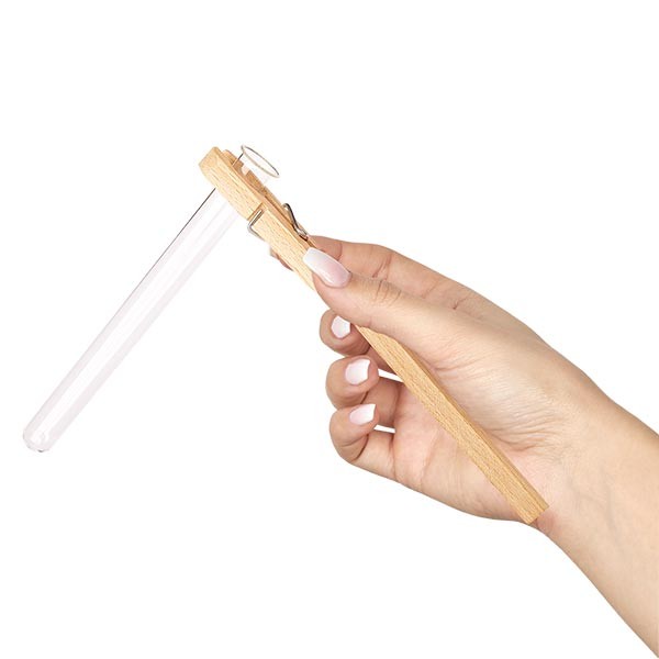 Provrörshållare tillverkad av trä