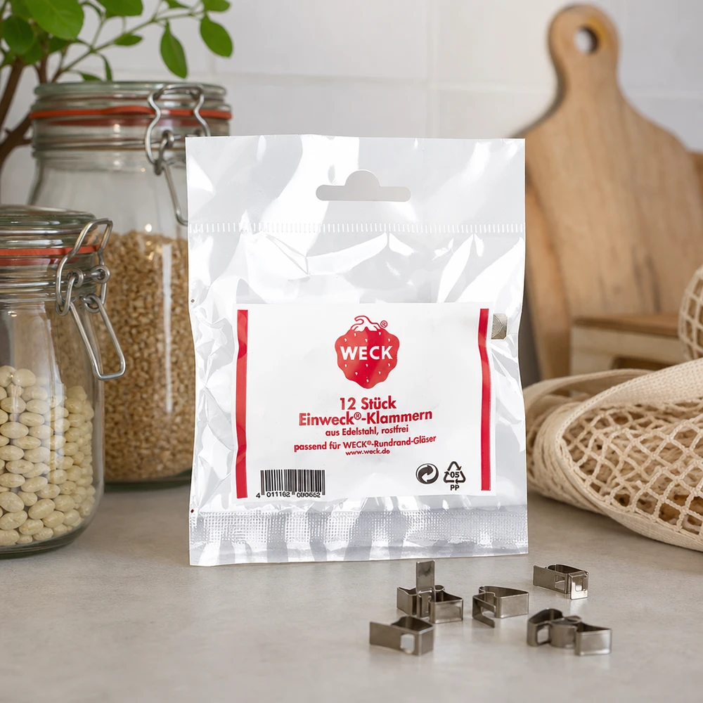 Original WECK-klämmor (förpackning(ar) med 12) WECK Klammern Lifestyle Aufnahme Küchenambiente mit Vorratsgläsern Schneidebrett natürliche Deko 12 Stück Edelstahl