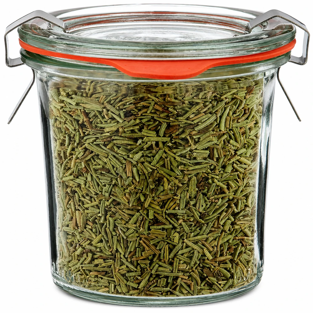 Idé för en kryddburk i glas: WECK mini-burk 140 ml WECK Mini-burk 140 ml fylld med torkad rosmarin och röd gummitätningsring