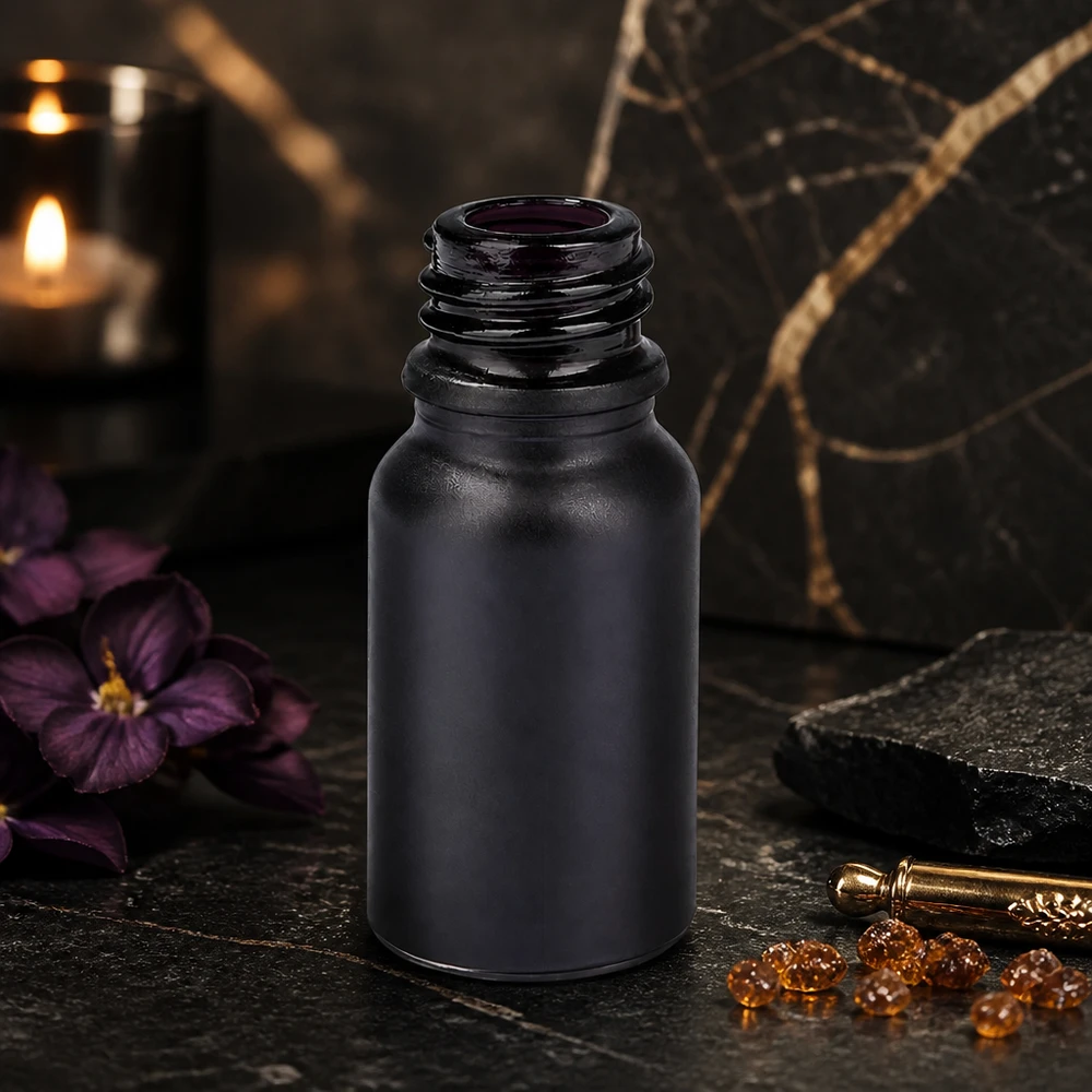 10 ml apoteksflaska BlackLine UT18/10 UNiTWIST tillverkad av högkvalitativt violett glas för UV-skydd