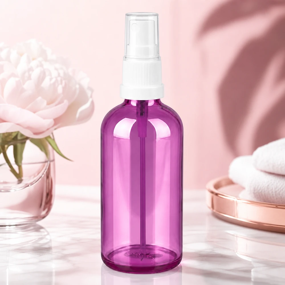 100ml sprayflaska vit/transparent Standard PurpleLine UT18/100 100 ml sprayflaska tillverkad av högkvalitativ transparent plast i en elegant lila färg