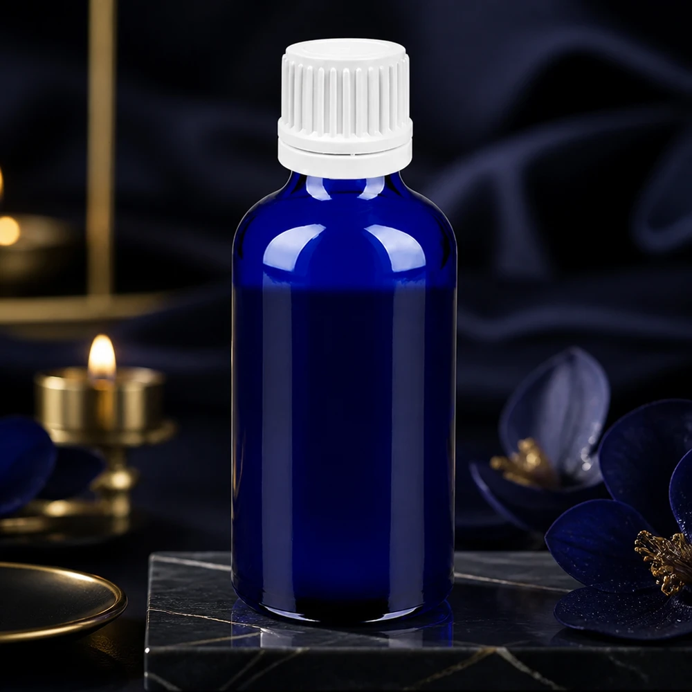 50 ml Droppflaska 0,7 mm vit med säkerhetsförslutning BlueLine UT18/50 Premium 50 ml droppflaska i koboltglas med vitt UT18-lock för högkvalitativa naturprodukter