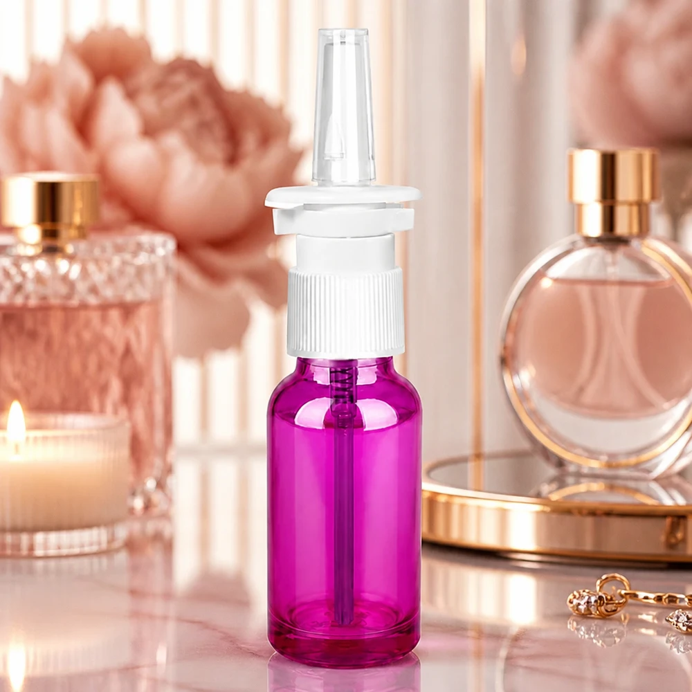 20ml nässprayflaska vit/transparent standard PurpleLine. UT18/20 20 ml nässprayflaska med vitt pumpsprayhuvud i lila för hygienisk näsvård