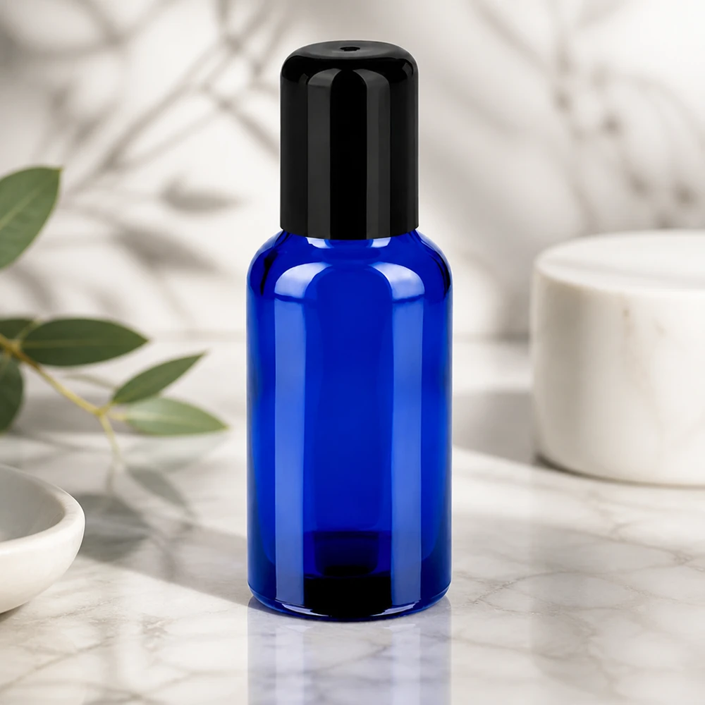 Högkvalitativ 30 ml roll-on-flaska av blått glas med praktisk svart STD BlueLine-applikator