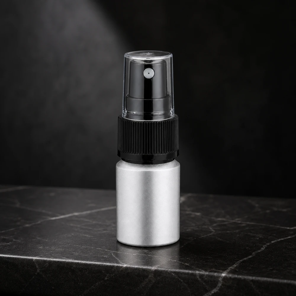 10ml flaska i betad aluminium med atomiser 10 ml aluminiumflaska med svart pumpspruta - kompakt och praktisk för mobila applikationer