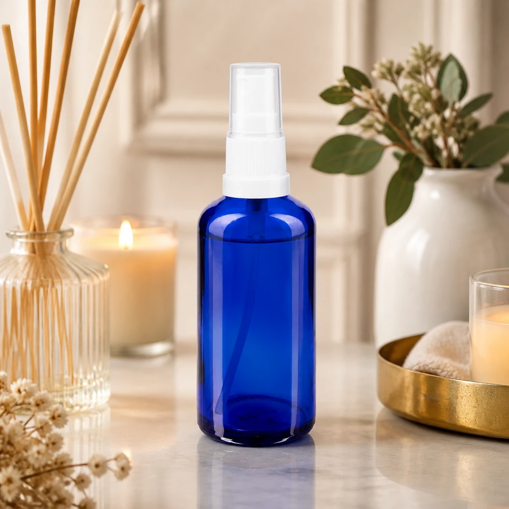 Apoteksflaska blå 50ml spray topp vit 50 ml blå sprayflaska i apotekerglas med genomskinligt pumphuvud i spa-stil