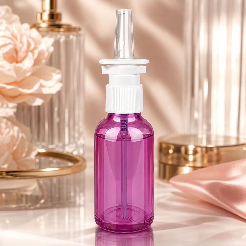 30 ml nässprayflaska vit/transparent standard PurpleLine. UT18/30 Högkvalitativ 30 ml nässprayflaska med UT18-gänga i lila för farmaceutiska preparat